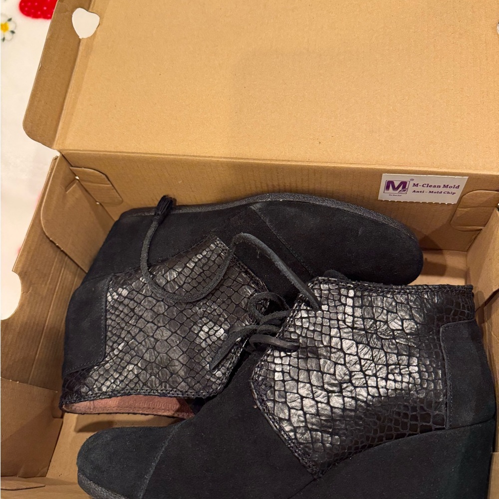 Stylish Black Ankle Boots